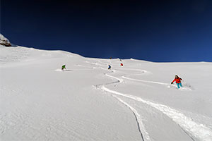SKITOUREN AB HOTEL